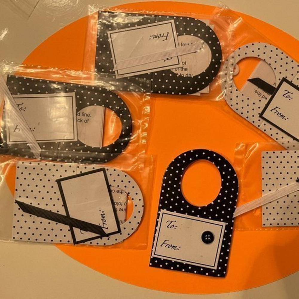 Wine Tags (Set of Six from Oriental Trading -Bundle w/ other items!) (party)